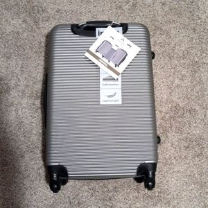 Royal brand 24 inch medium size luggage
